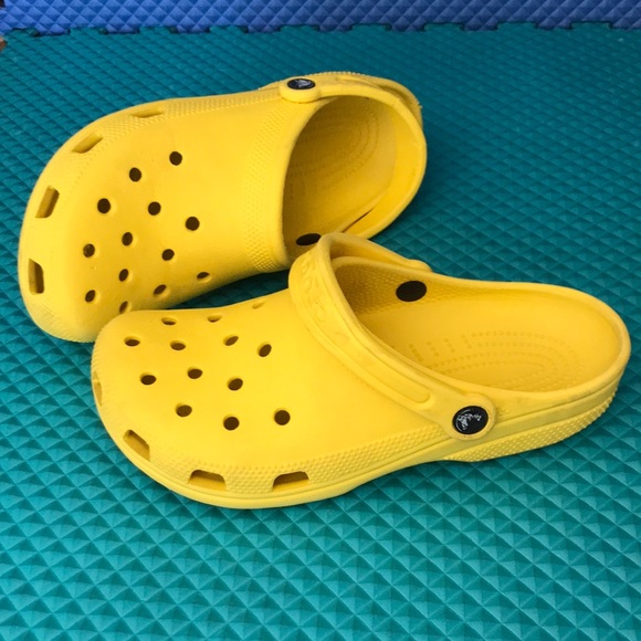 CROCS Unisex Yellow Colors Classic Clogs | 7M - 9W - Picture 1 of 11